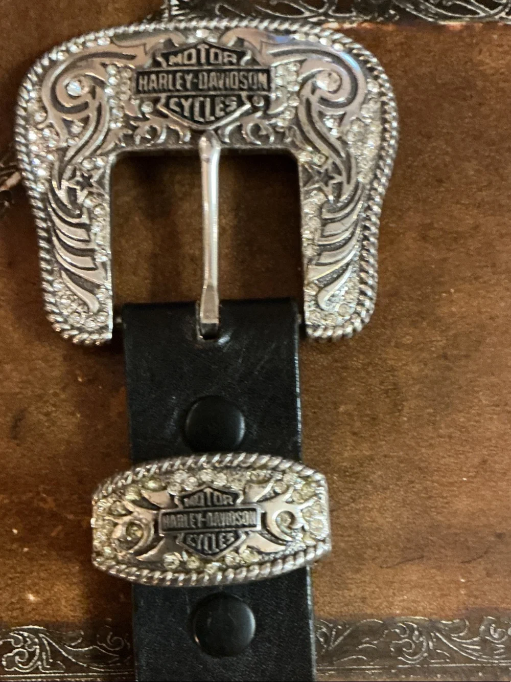 Harley-Davidson Silver-Tone Engraved Buckle with leather belt.